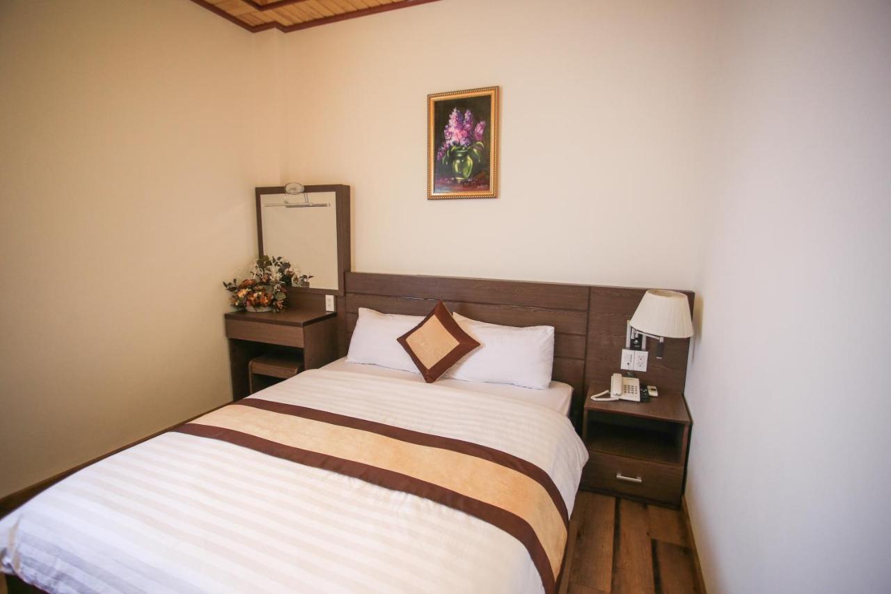 New Hampton Suits-Tam Xuan Centre Hotel Dalat Exterior foto