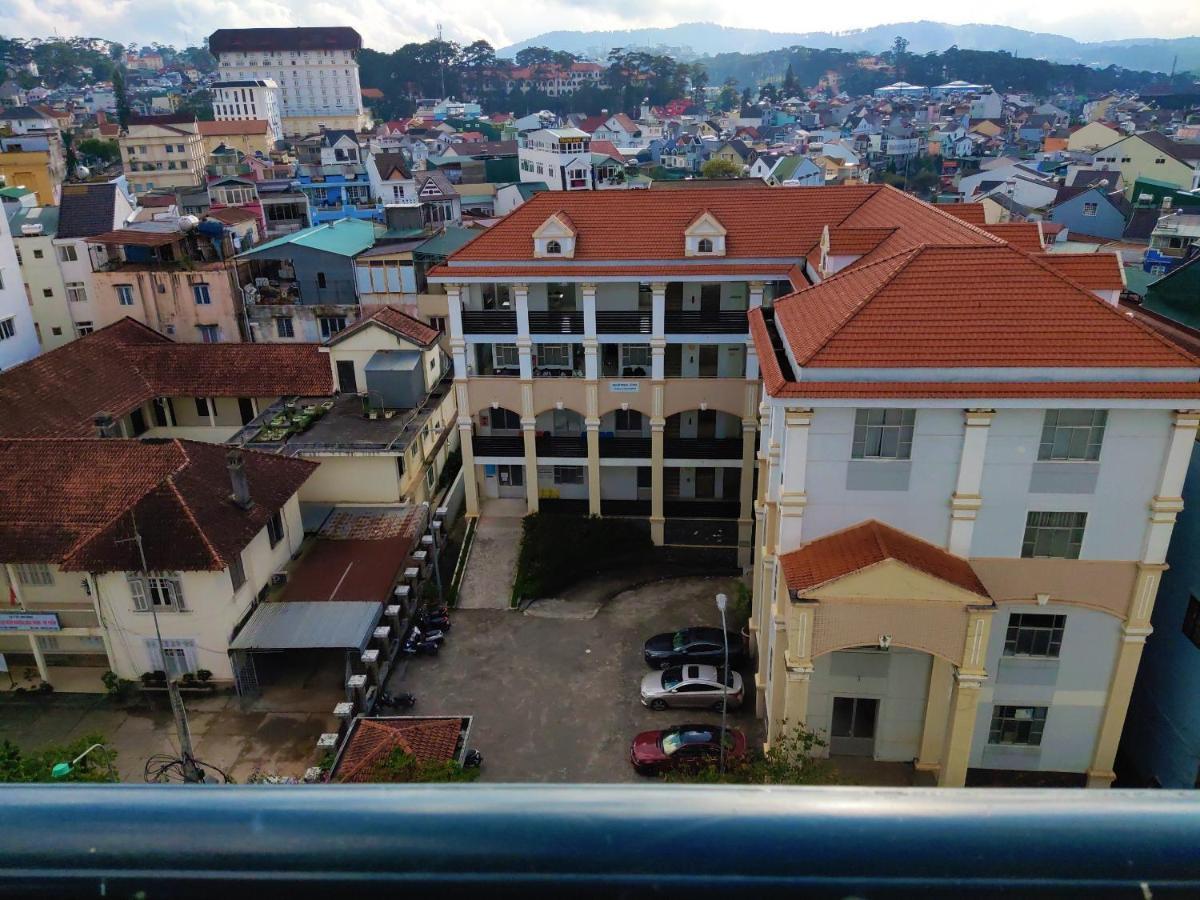 New Hampton Suits-Tam Xuan Centre Hotel Dalat Exterior foto